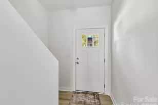 655 Stillgreen Ln, Charlotte, NC 28214 - Photo 5