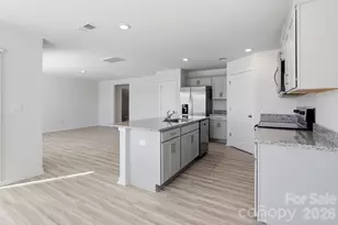 1006 20th Ave Loop SE, Hickory, NC 28602 - Photo 9