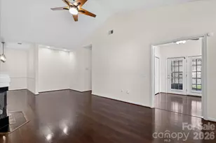 4492 Antelope Ln, Charlotte, NC 28269 - Photo 11