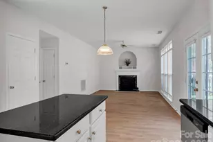 8723 Huntland Ct, Charlotte, NC 28277 - Photo 17