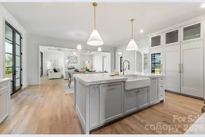 221 N Canterbury Road, Charlotte, NC 28211 - Photo 11