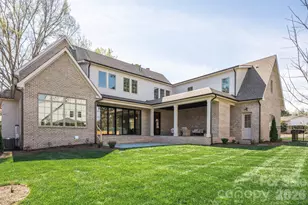 221 N Canterbury Rd, Charlotte, NC 28211 - Photo 39