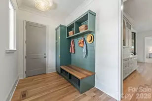 221 N Canterbury Rd, Charlotte, NC 28211 - Photo 15