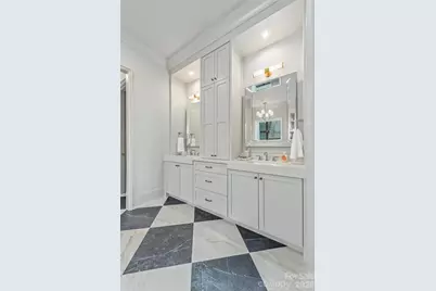 221 N Canterbury Road, Charlotte, NC 28211 - Photo 25