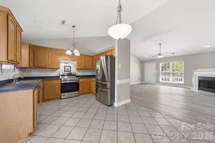 1613 Winthrop Ln, Monroe, NC 28110 - Photo 11