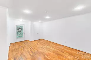 405 W Harvie Ave, Gastonia, NC 28052 - Photo 11