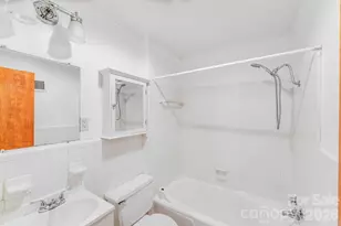 405 W Harvie Ave, Gastonia, NC 28052 - Photo 7