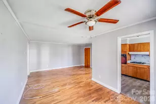 405 W Harvie Ave, Gastonia, NC 28052 - Photo 17