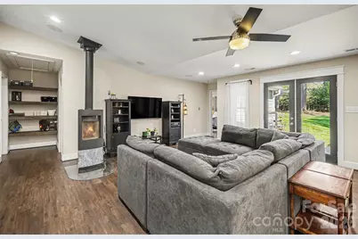 4629 Halstead Drive, Charlotte, NC 28209 - Photo 11