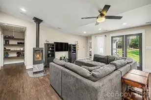 4629 Halstead Dr, Charlotte, NC 28209 - Photo 11