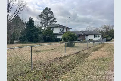 1529 W Market Street, Cheraw, SC 29520 - Photo 9