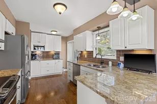 210 Claymoor Ct, Flat Rock, NC 28731 - Photo 13