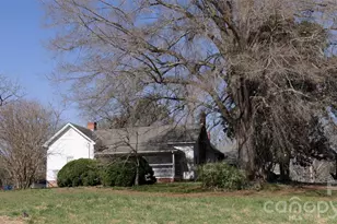 32547 Valley Dr, Albemarle, NC 28001 - Photo 3