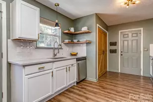 1512 Hollythorne Dr, Rock Hill, SC 29732 - Photo 9