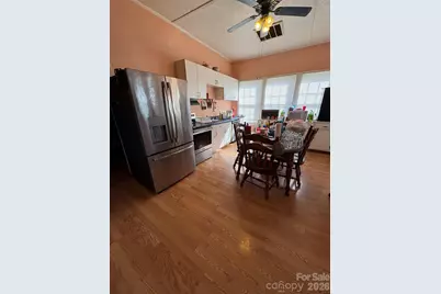 135 E Spencer Avenue, Gastonia, NC 28054 - Photo 3