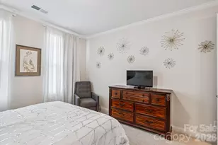 10400 Superb Ln, Charlotte, NC 28215 - Photo 7