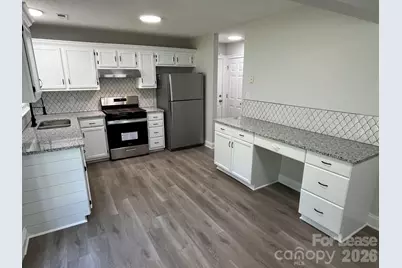 5637 Hedgecrest Place, Charlotte, NC 28269 - Photo 13