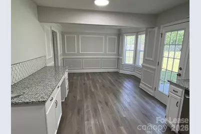 5637 Hedgecrest Place, Charlotte, NC 28269 - Photo 15