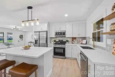 4200 Abbeydale Drive, Charlotte, NC 28205 - Photo 7