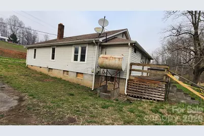 3490 US 70 Highway E, Marion, NC 28752 - Photo 5