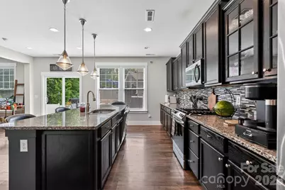 10012 Michael Crossing Drive, Charlotte, NC 28213 - Photo 7