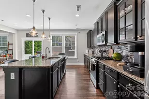 10012 Michael Crossing Dr, Charlotte, NC 28213 - Photo 7