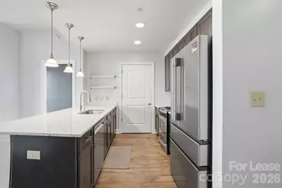 701 Royal Court #911, Charlotte, NC 28202 - Photo 3