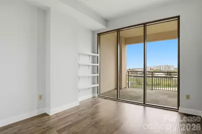 701 Royal Court #911, Charlotte, NC 28202 - Photo 17