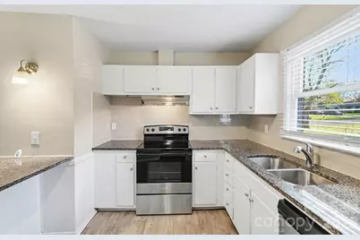 5212 Barrington Drive, Charlotte, NC 28215 - Photo 5