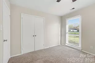 5212 Barrington Dr, Charlotte, NC 28215 - Photo 9