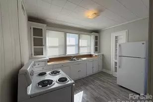 208 S 3rd St, Albemarle, NC 28001 - Photo 15