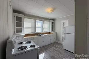 208 S 3rd St, Albemarle, NC 28001 - Photo 17