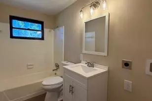 902 8th Ave SW, Conover, NC 28613 - Photo 5