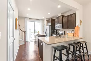 3217 Bending Birch Pl, Charlotte, NC 28206 - Photo 7