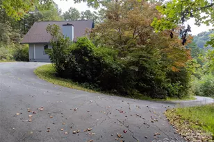 365 Duckback Trl, Whittier, NC 28789 - Photo 29