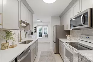 2705 New Hamlin Way, Charlotte, NC 28210 - Photo 3