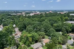 9525 Robert Burns Ct, Charlotte, NC 28213 - Photo 3