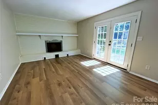 9524 Robert Burns Ct, Charlotte, NC 28213 - Photo 5