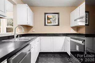 9205 Ravenwing Dr, Charlotte, NC 28262 - Photo 7