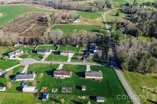 112 Chimney Ridge Ln, Statesville, NC 28625 - Photo 3