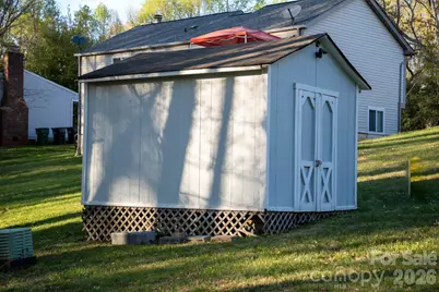 1018 Farmfield Lane, Charlotte, NC 28213 - Photo 23