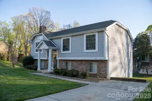 1018 Farmfield Ln, Charlotte, NC 28213 - Photo 3