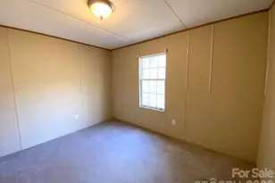 16 Molly Ln, Candler, NC 28715 - Photo 9