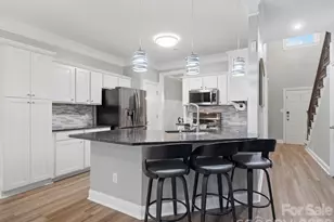 9414 Macquarie Ln, Charlotte, NC 28227 - Photo 7