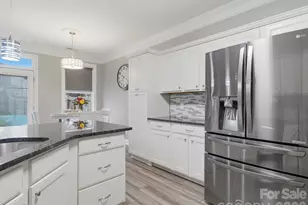 9414 Macquarie Ln, Charlotte, NC 28227 - Photo 11