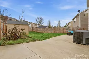 9414 Macquarie Ln, Charlotte, NC 28227 - Photo 35