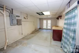 311 Fletcher Rd, Union Grove, NC 28689 - Photo 37