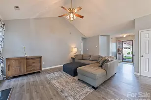 922 Woodhill Dr, Fletcher, NC 28732 - Photo 9