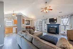 922 Woodhill Dr, Fletcher, NC 28732 - Photo 11