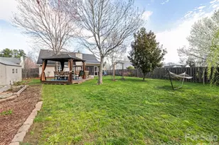 922 Woodhill Dr, Fletcher, NC 28732 - Photo 3